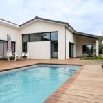 découvrez les meilleures offres de construction de maisons en gironde. profitez d'un accompagnement personnalisé pour réaliser votre projet immobilier dans cette région dynamique et attractive.